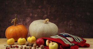 Farbenpracht: Herbstliche Tischdekoration