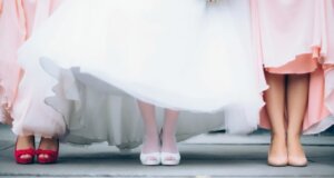 Dresscode bei Hochzeiten: Diese Style-Regeln sollten Gäste befolgen