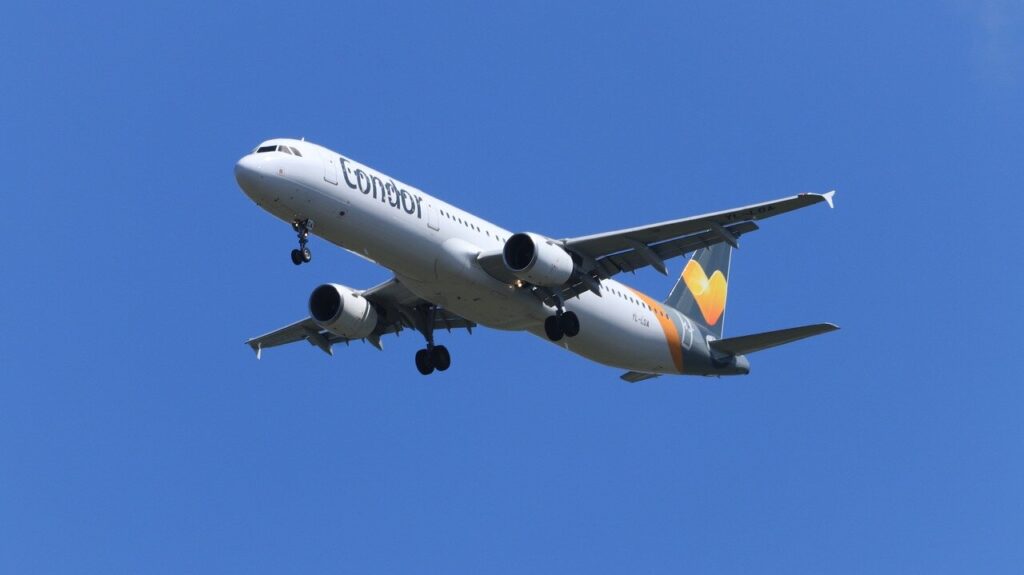 Fluggesellschaften: Auch Condor reduziert seine Flüge am Hamburger Flughafen