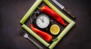 Intervallfasten kann gut für die Gesundheit sein und beim Abnehmen helfen. Wenn man es richtig macht und nicht zur Risikogruppe gehört. Bild: unsplash-kirill-tonkikh-laZqmDV5UJE