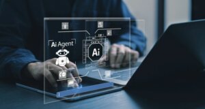 Computerdarstellung mit AI Agenten und Händen. KI verändert unsere Arbeit nachhaltig.