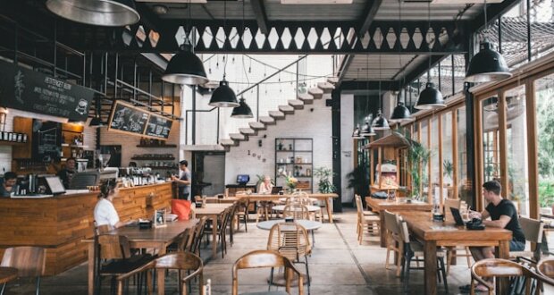 Ein schönes und sauberes Restauran terkennt man bereits beim Betreten. Worrauf Sie noch achten können, damit Sie sich wohlfühlen können, erklären wir.